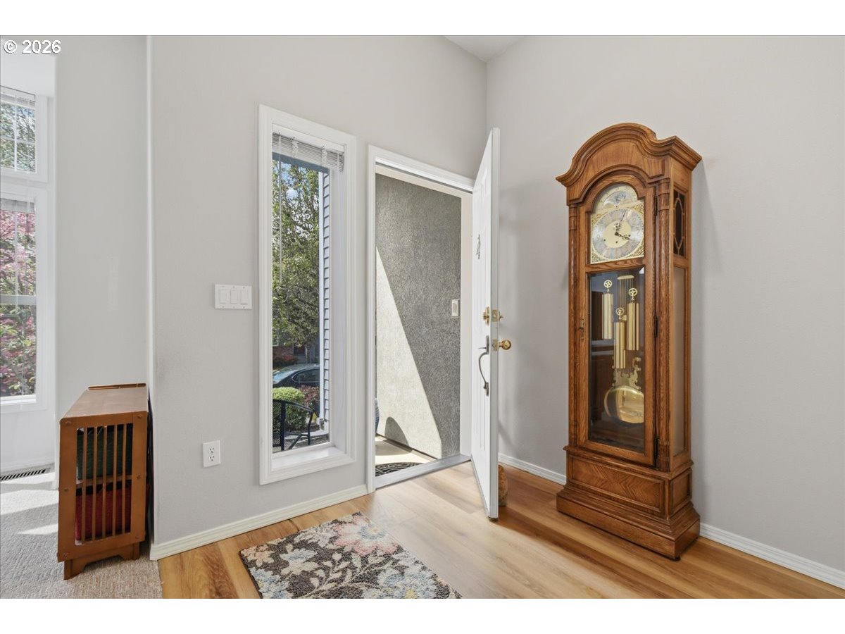 425 Northeast Roth Street Portland, OR 97211 - Photo 4 of 34