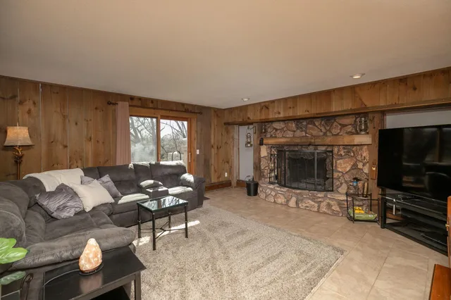 $599,900 | 809 60th Avenue Southwest, Rochester, MN 55902