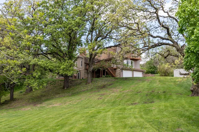 $599,900 | 809 60th Avenue Southwest, Rochester, MN 55902