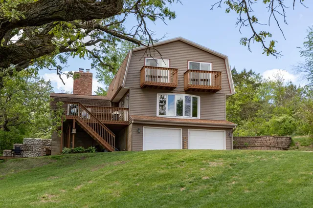 $599,900 | 809 60th Avenue Southwest, Rochester, MN 55902