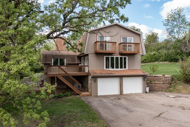 $599,900 | 809 60th Avenue Southwest, Rochester, MN 55902