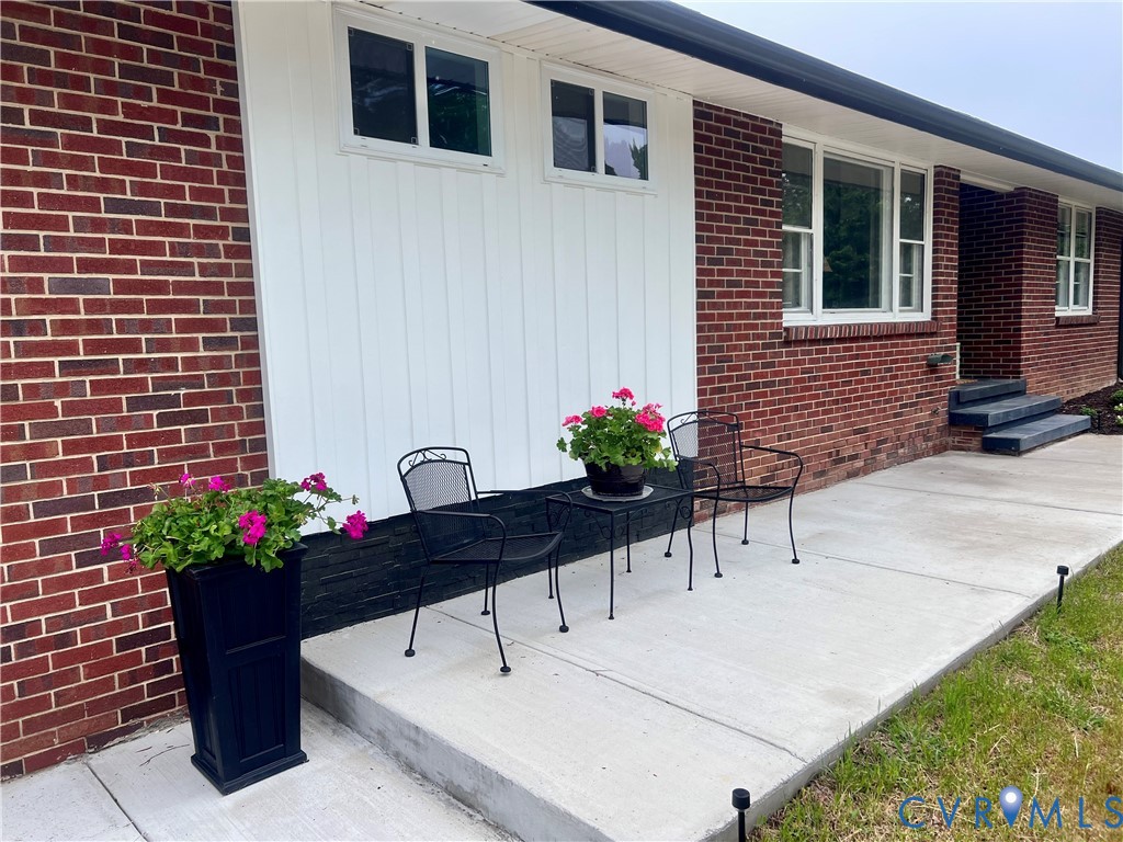 15330 Harrowgate Road Chester, VA 23831 - Photo 2 of 19