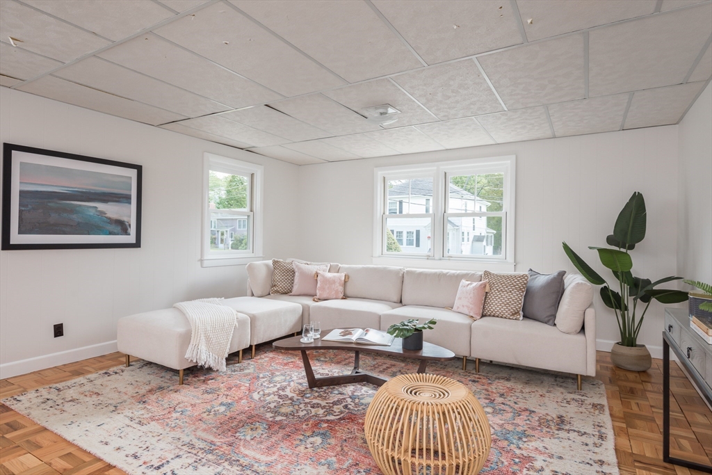 7 Overhill Road Natick, MA 01760 - Photo 11 of 36 Gallery Image 11