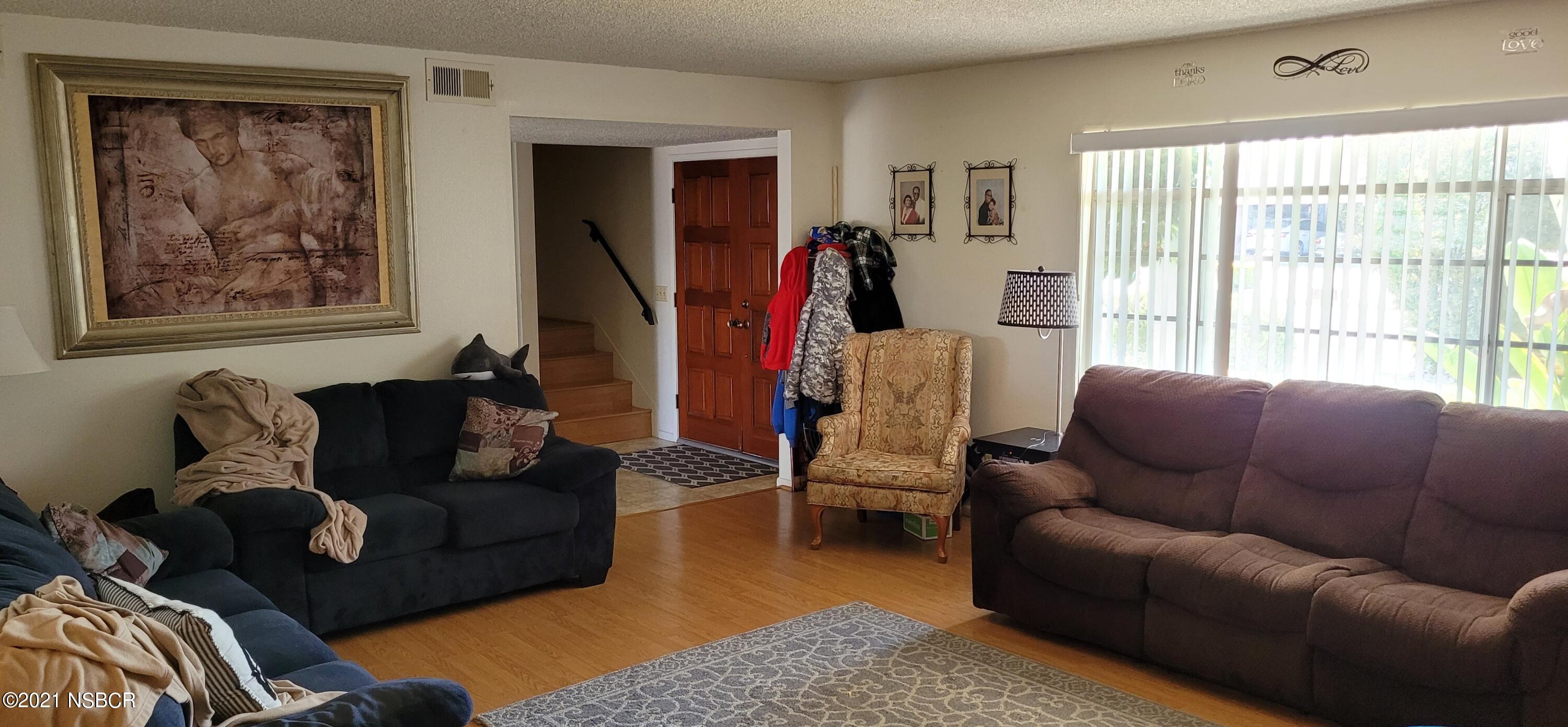 131 Gemini Street Lompoc, CA 93436 - Photo 6 of 19 Living room