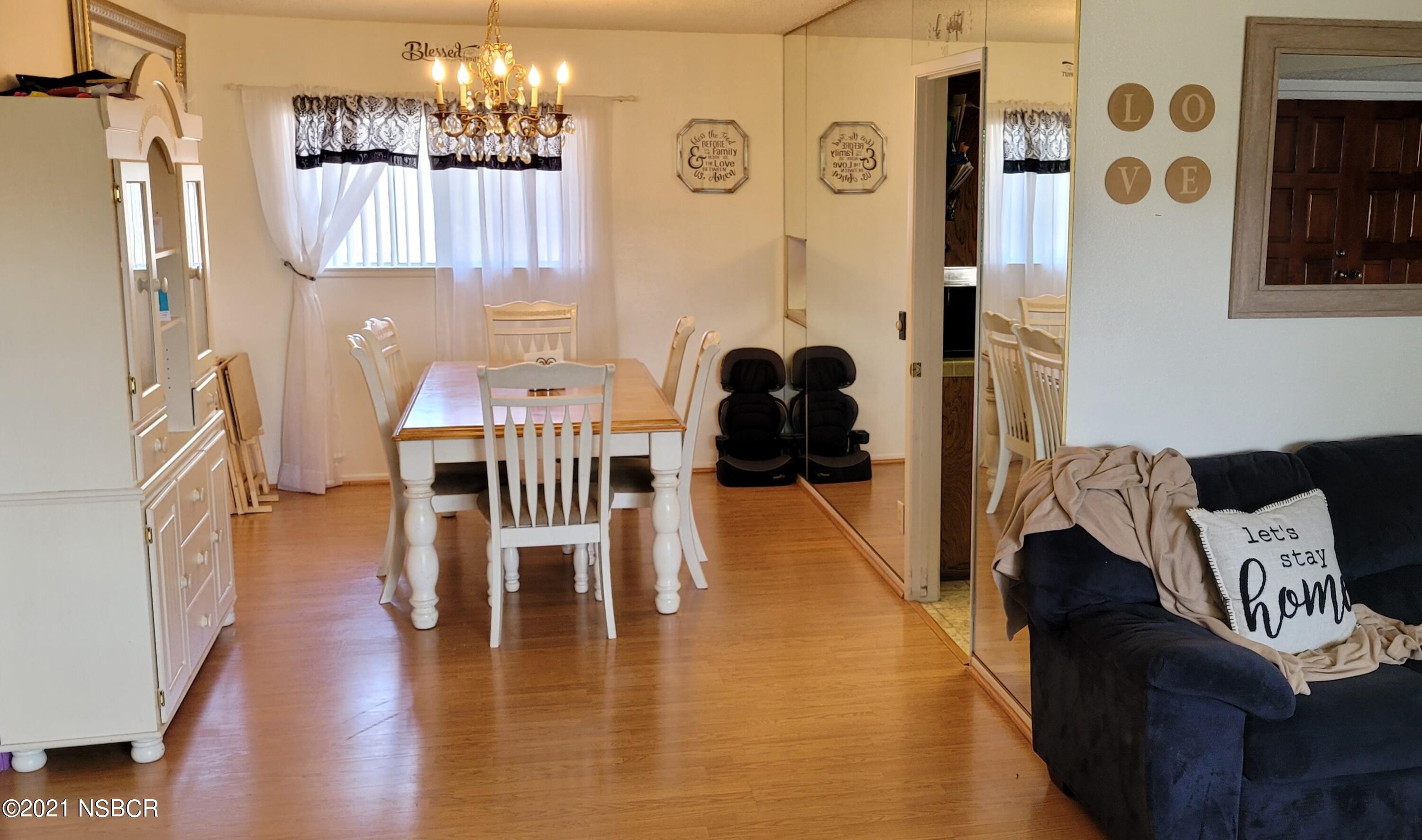 131 Gemini Street Lompoc, CA 93436 - Photo 8 of 19 Dining room