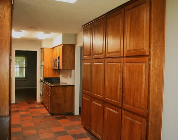 $2,950 | 603 Bent Tree Court, Euless, TX 76039