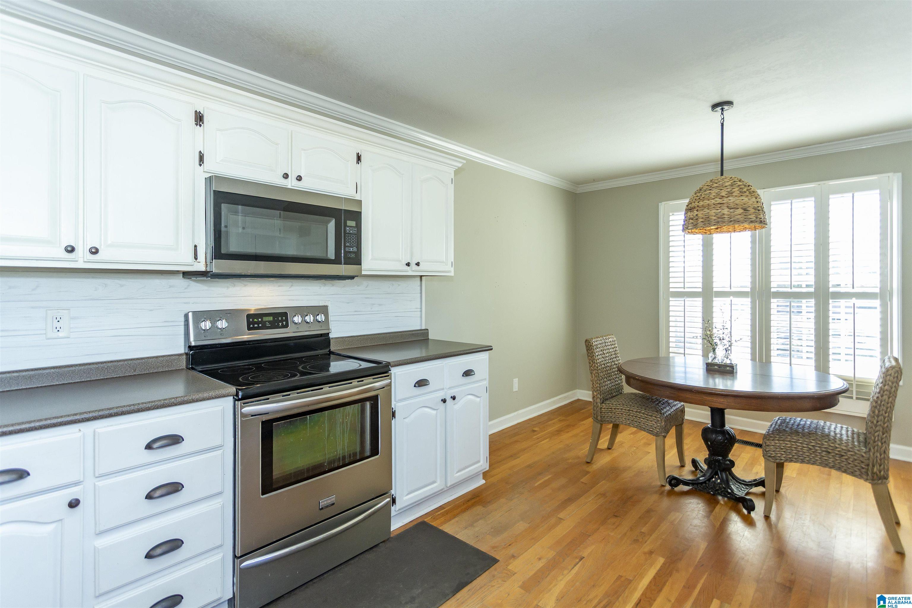 906 Ridgeway Drive Oneonta, AL 35121 - Photo 8 of 41