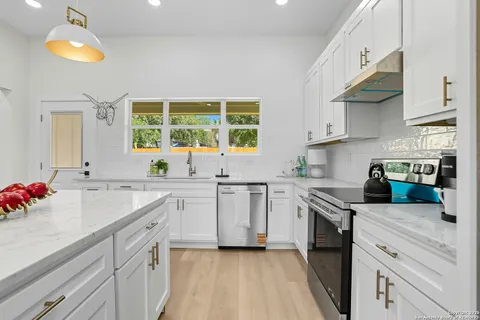 $334,990 | 4939 Driskill Street, San Antonio, TX 78228