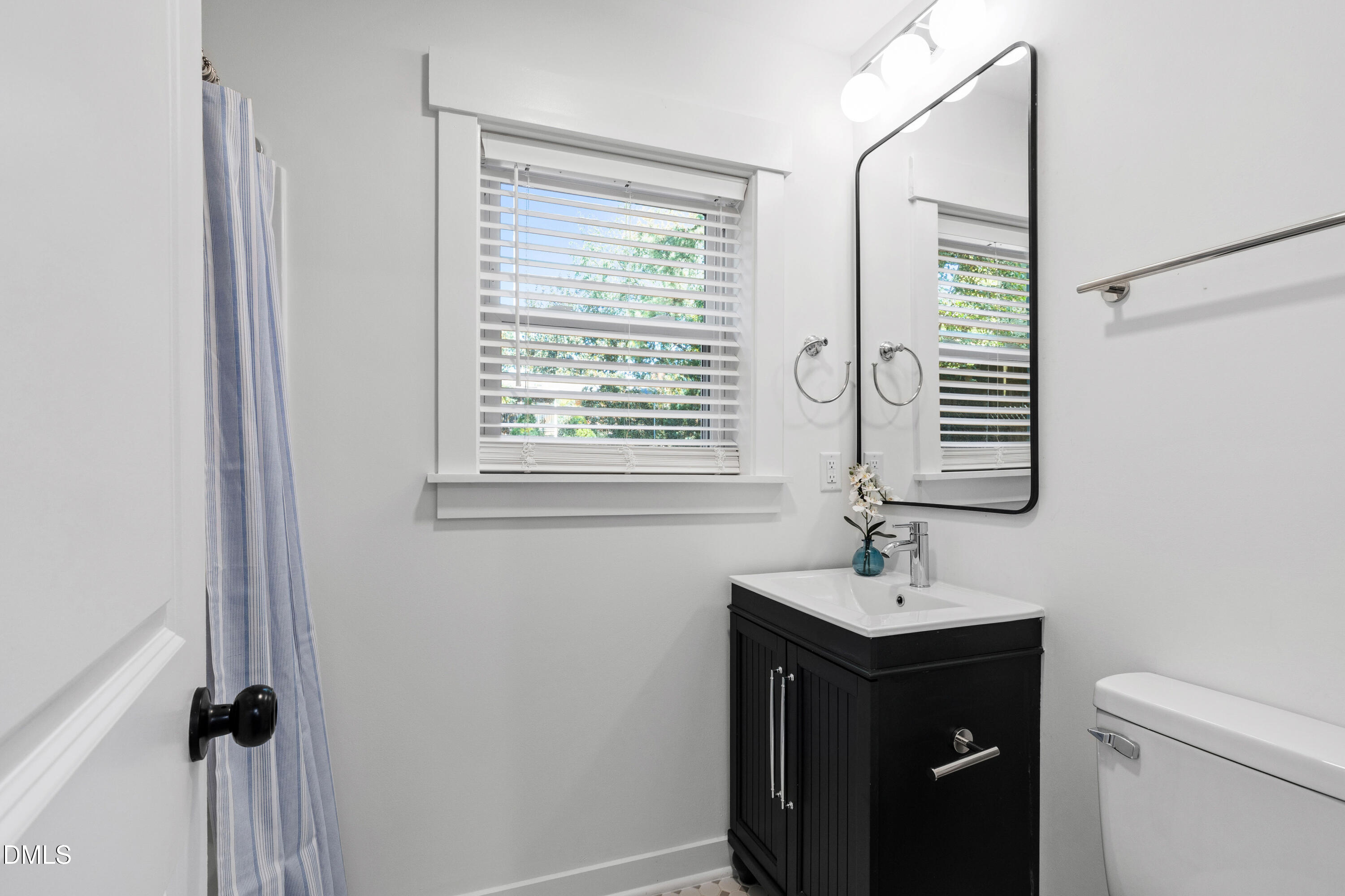 425 East Millbrook Road Raleigh, NC 27609 - Photo 44 of 53 Millbrook-48