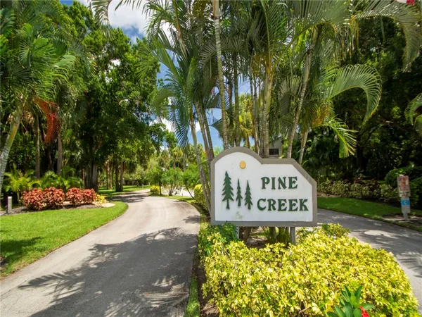 $180,000 | 2000 Pine Creek Boulevard, Unit 205, Vero Beach, FL 32966