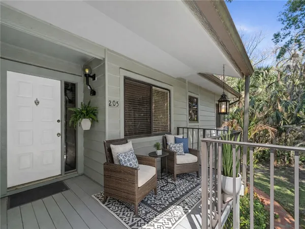 $180,000 | 2000 Pine Creek Boulevard, Unit 205, Vero Beach, FL 32966
