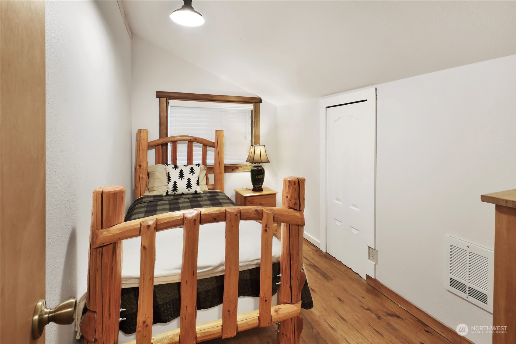 2011 Clear Valley Drive Maple Falls, WA 98266 - Photo 36 of 40 a view of a balcony