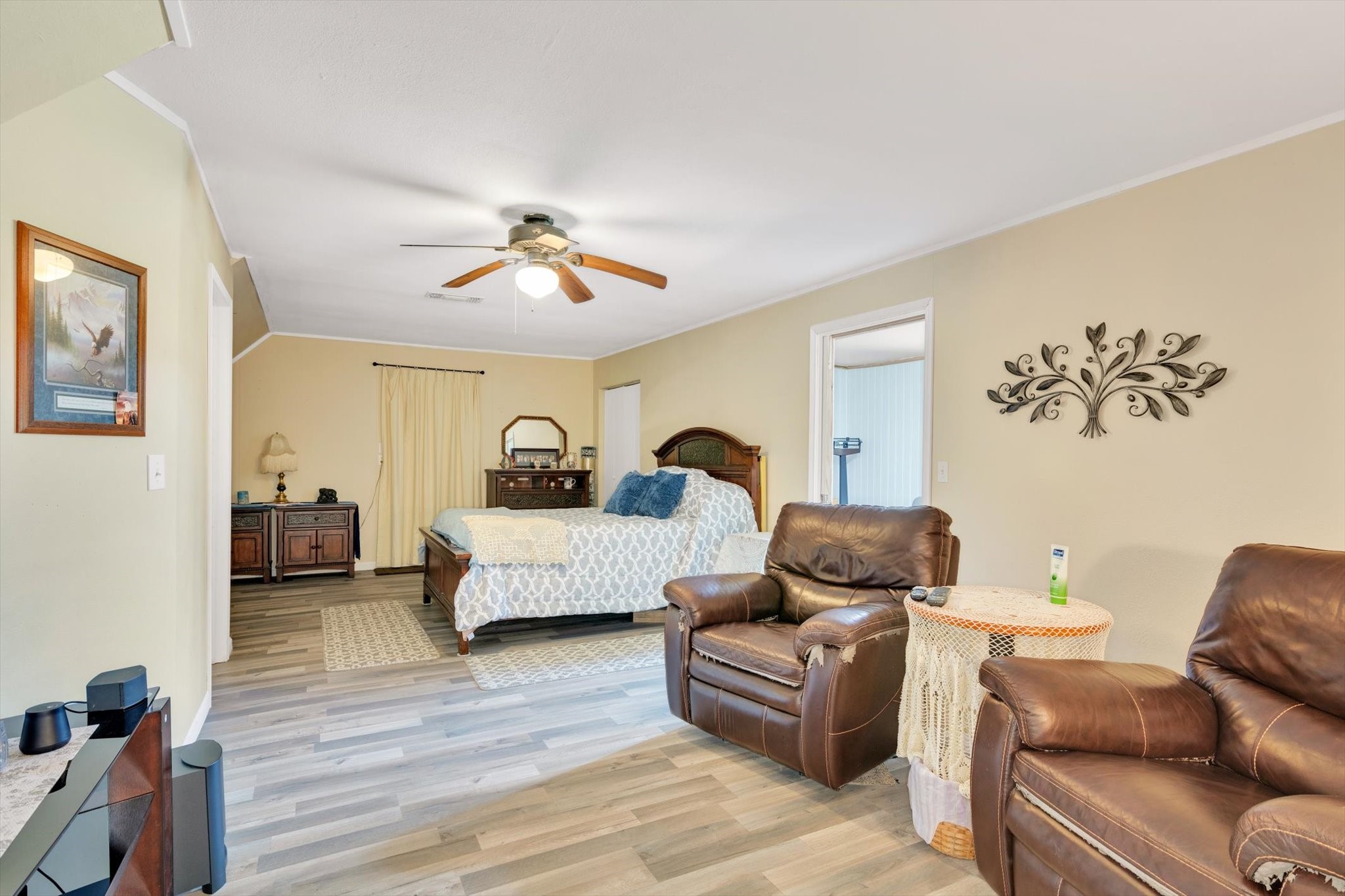 90 County Road 2852 Cleveland, TX 77327 - Photo 27 of 50 a living room with furniture and wooden floor