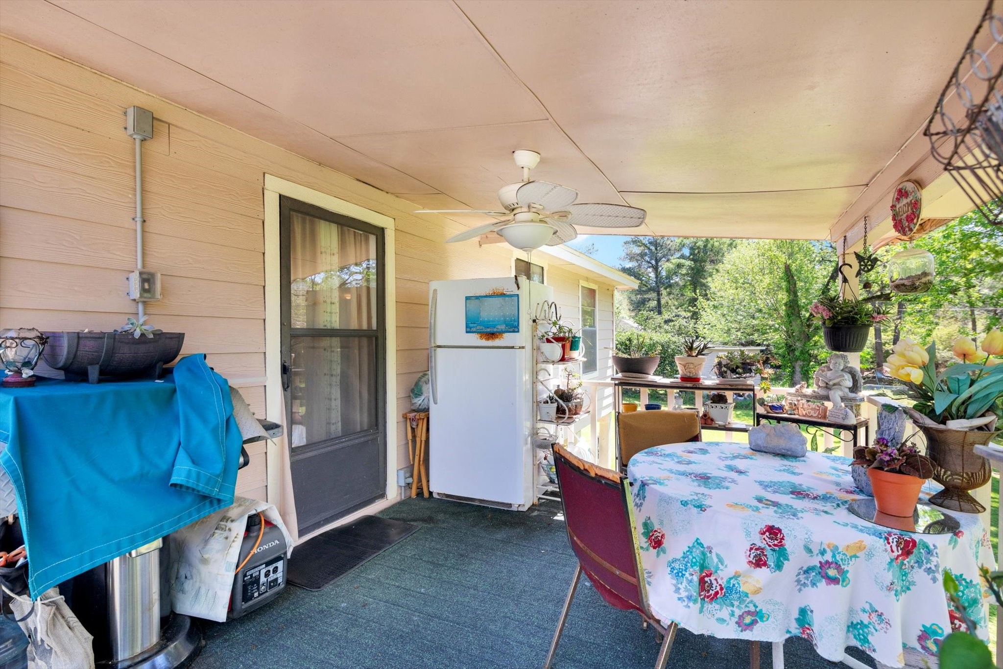 90 County Road 2852 Cleveland, TX 77327 - Photo 36 of 50 a living room with furniture and a window