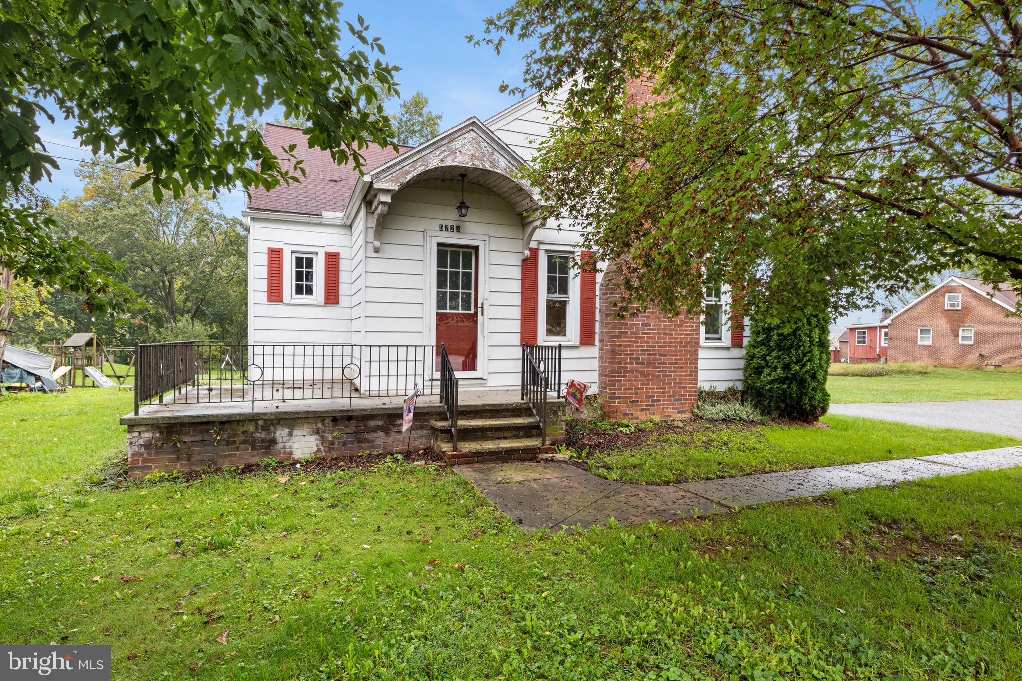 5723 York Road Spring Grove, PA 17362 - Photo 1 of 47