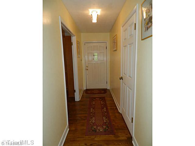 214 Gaither Road Winston-Salem, NC 27101 - Photo 2 of 15 Entry.