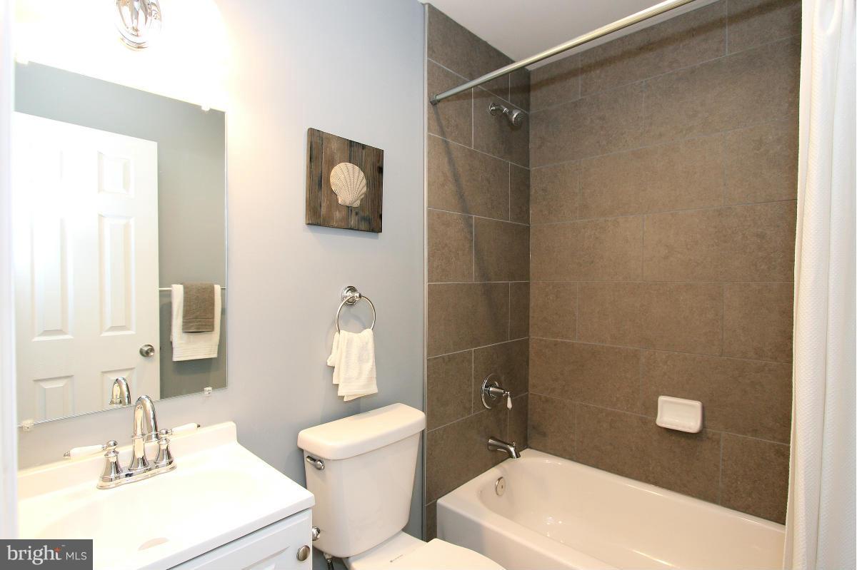 5145 Sheriff Road Northeast Washington, DC 20019 - Photo 15 of 30 Bath