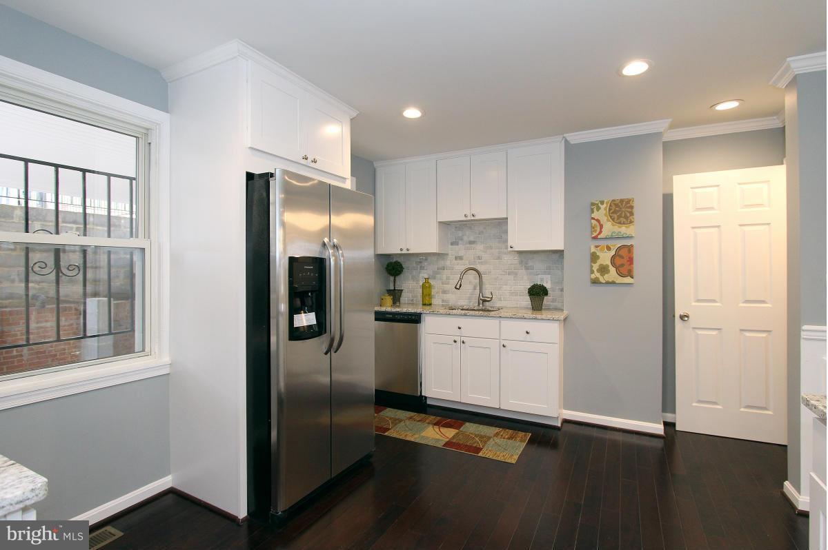 5145 Sheriff Road Northeast Washington, DC 20019 - Photo 5 of 30 Kitchen