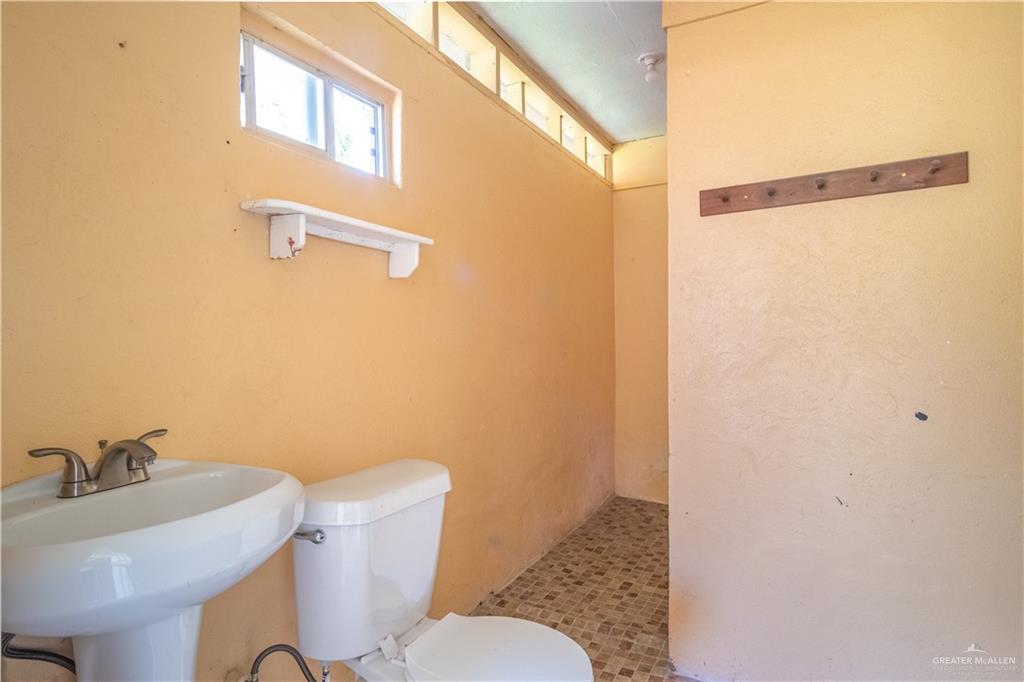 3109 Raul Gonzalez Drive Mercedes, TX 78570 - Photo 14 of 16