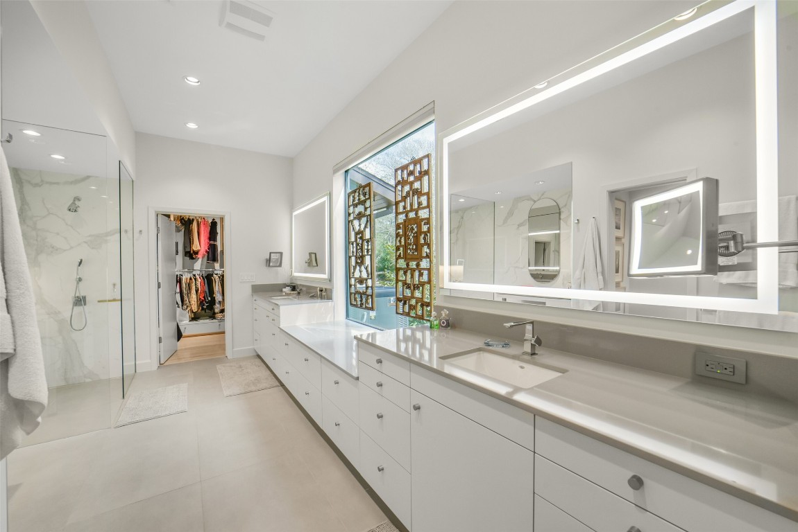 15 Hudson Circle Houston, TX 77024 - Photo 15 of 50