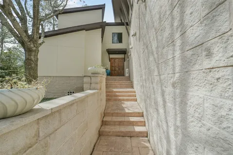 $1,799,000 | 15 Hudson Circle, Houston, TX 77024