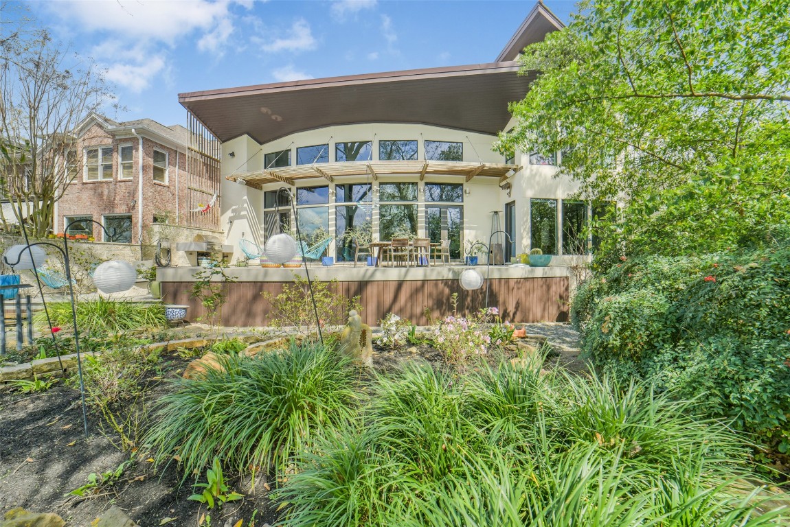 15 Hudson Circle Houston, TX 77024 - Photo 33 of 50