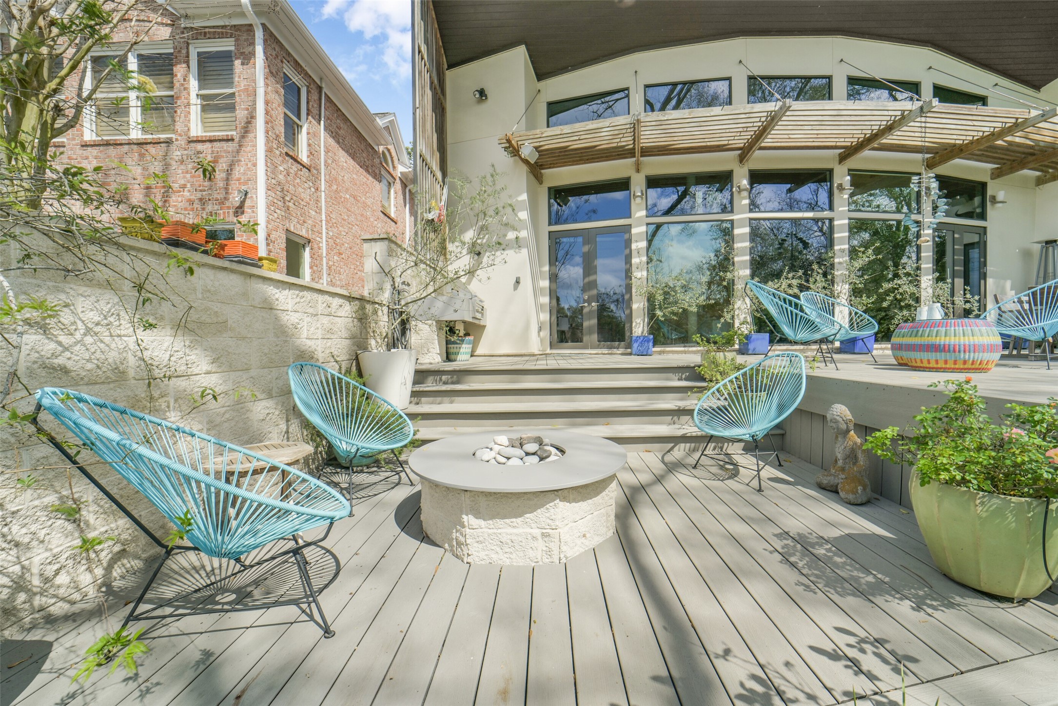 15 Hudson Circle Houston, TX 77024 - Photo 36 of 50