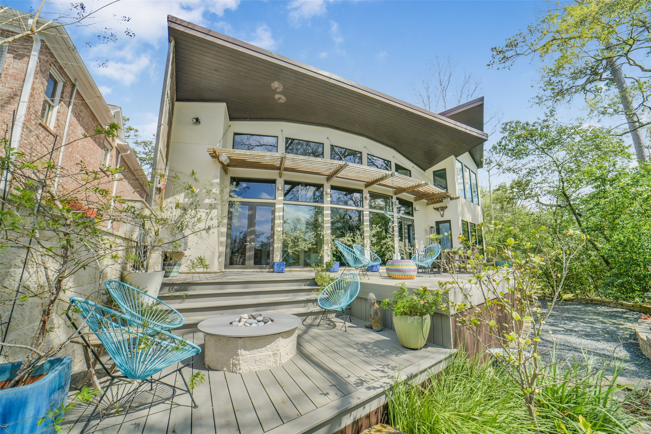 15 Hudson Circle Houston, TX 77024 - Photo 40 of 50