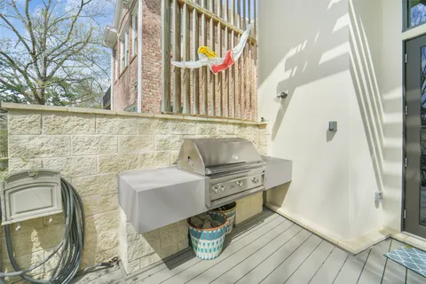 $1,799,000 | 15 Hudson Circle, Houston, TX 77024