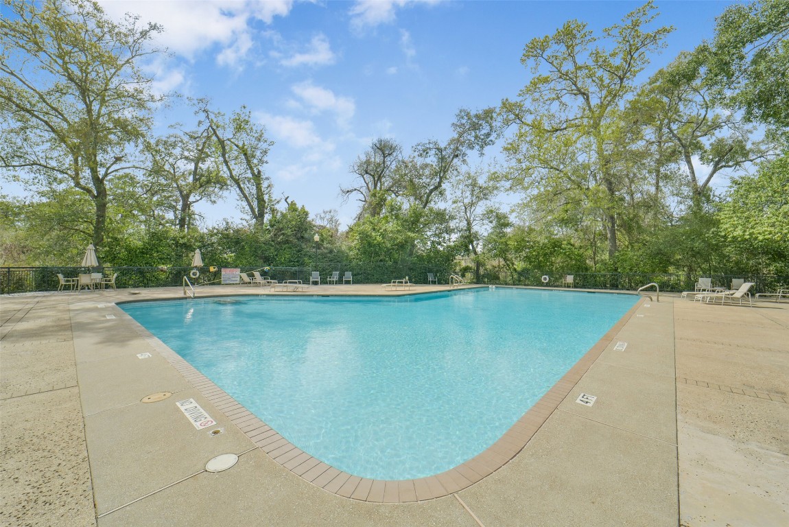 15 Hudson Circle Houston, TX 77024 - Photo 49 of 50