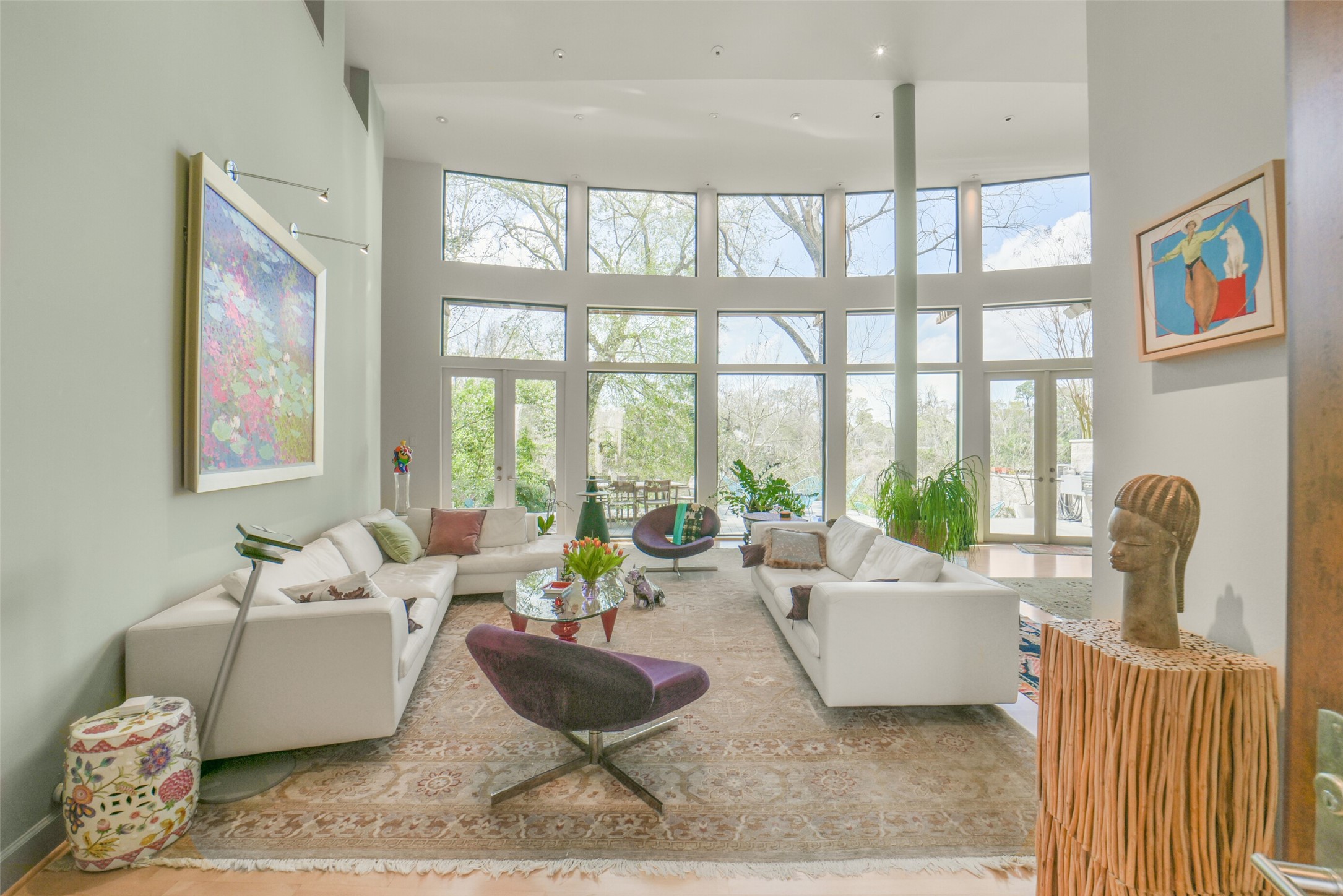 15 Hudson Circle Houston, TX 77024 - Photo 5 of 50 a living room with furniture and a large window