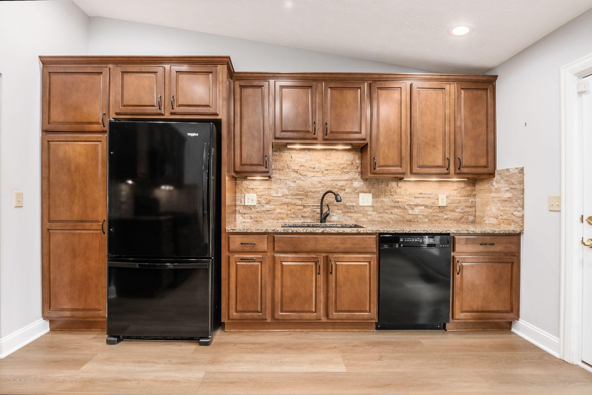 4345 Reed Road Columbus, OH 43220 - Photo 15 of 51 Kitchen