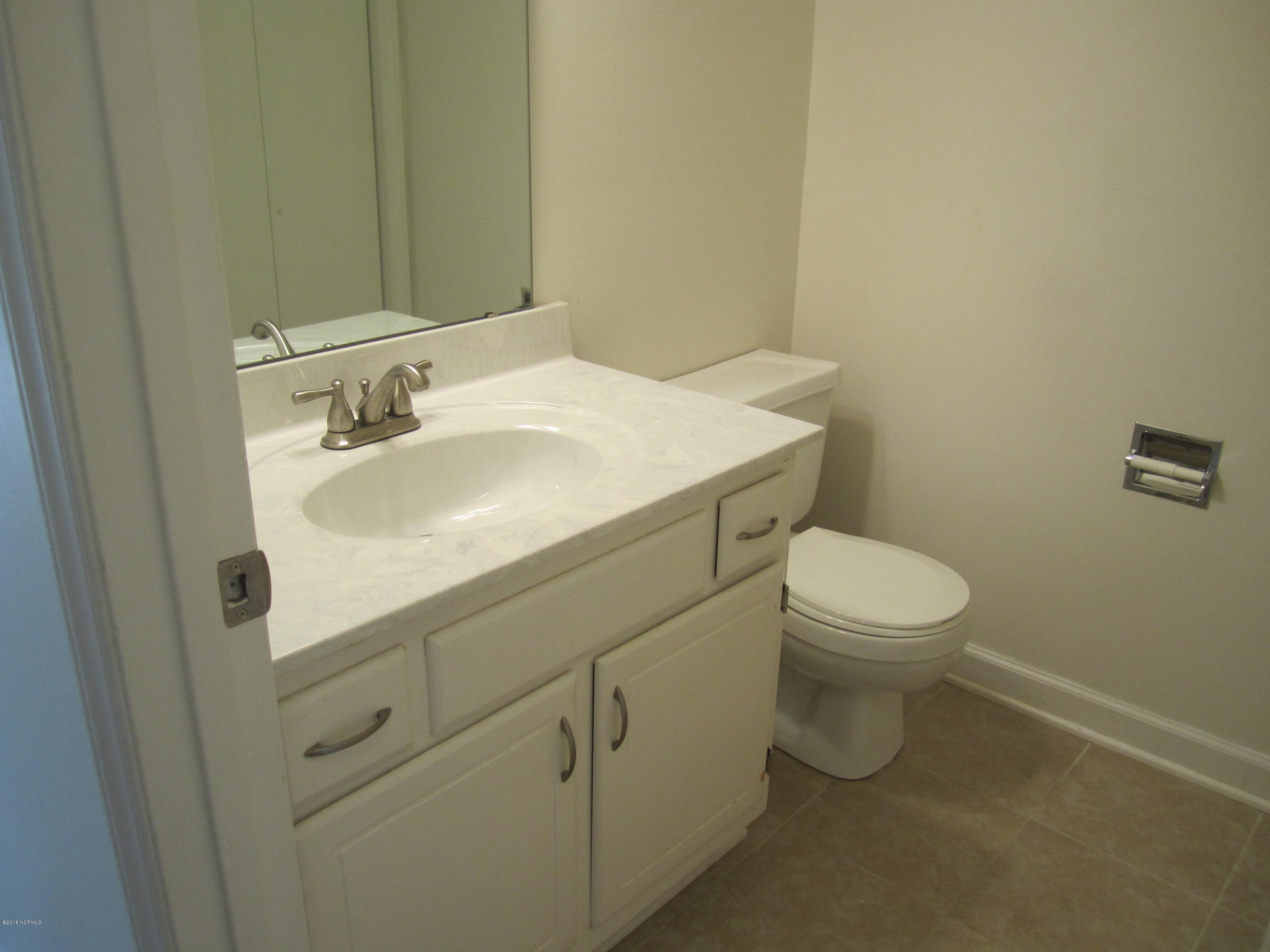 1910 Quail Ridge Road, Unit G Greenville, NC 27858 - Photo 13 of 22 Half Bath