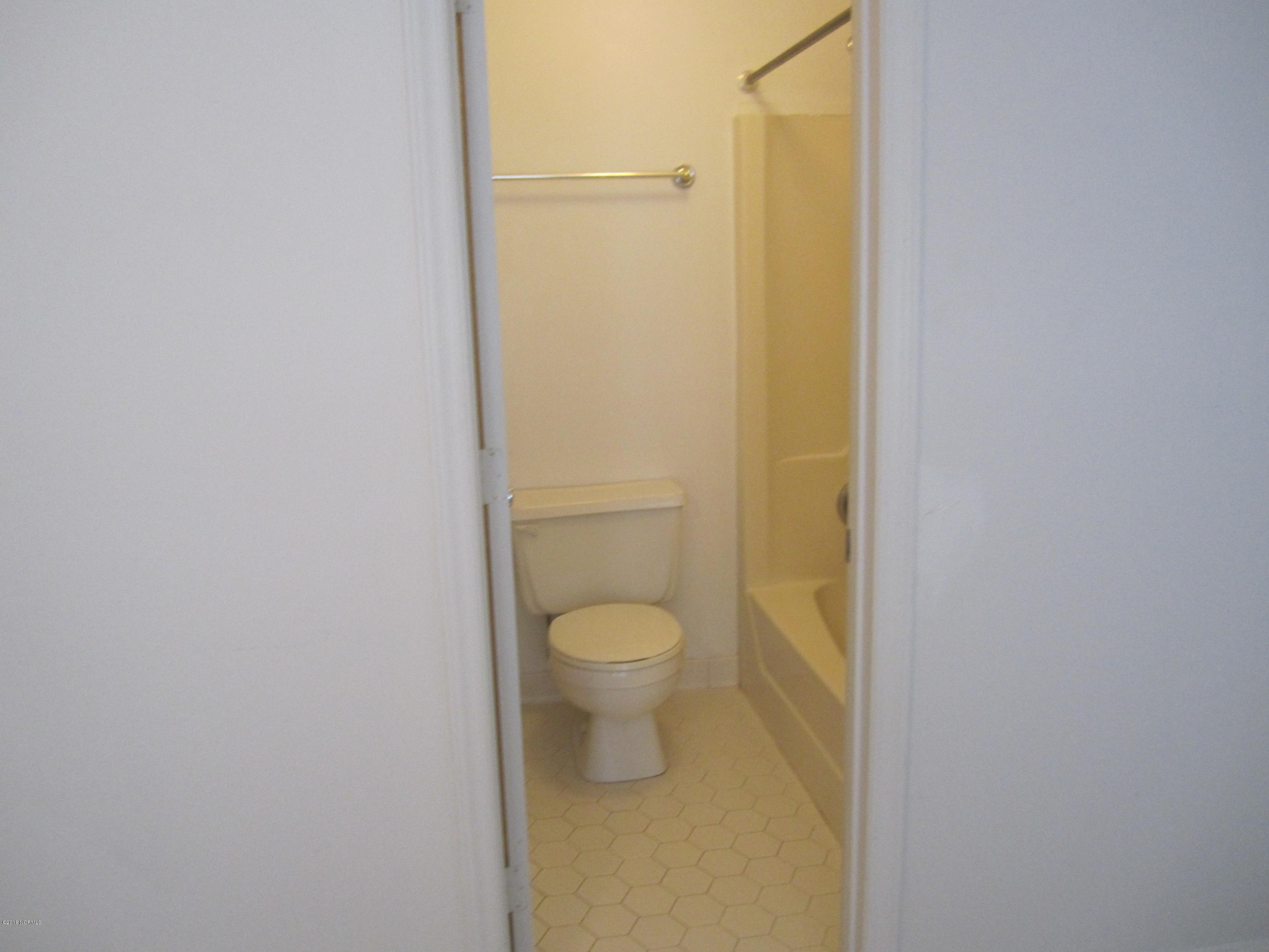 1910 Quail Ridge Road, Unit G Greenville, NC 27858 - Photo 16 of 22 Bath From Master