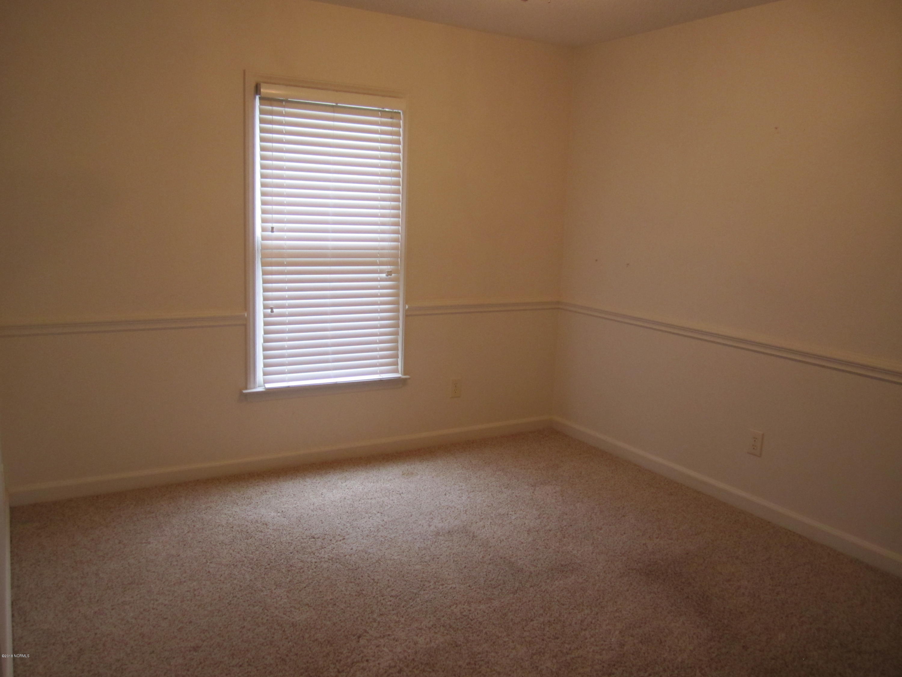 1910 Quail Ridge Road, Unit G Greenville, NC 27858 - Photo 4 of 22 Dining Area