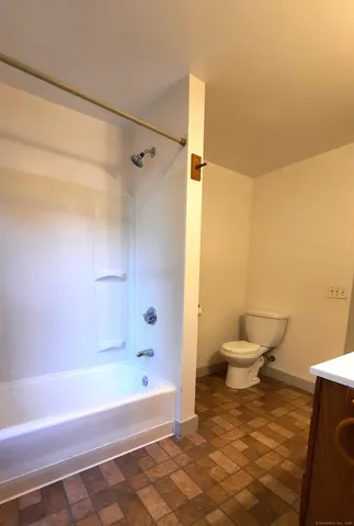 $499,900 | 140 Ragged Hill Road, Pomfret, CT 06259