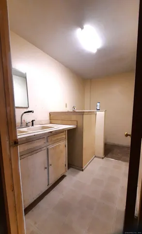 $499,900 | 140 Ragged Hill Road, Pomfret, CT 06259