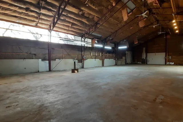 $499,900 | 140 Ragged Hill Road, Pomfret, CT 06259