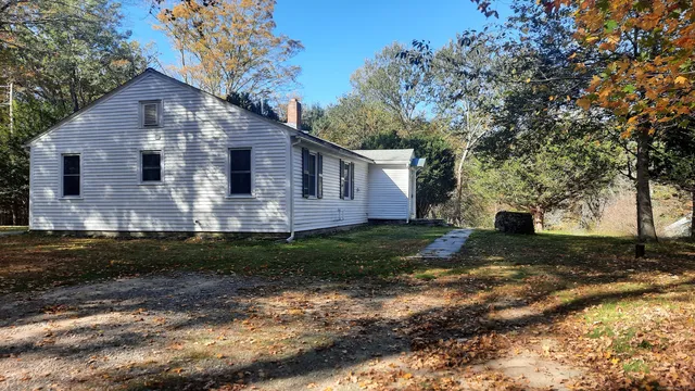 $499,900 | 140 Ragged Hill Road, Pomfret, CT 06259