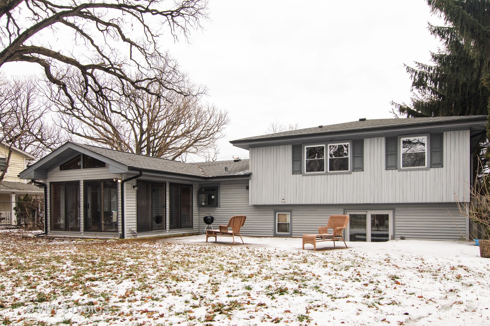 27-w084 Jewell Road Winfield, IL 60190 - Photo 15 of 16 a front view of a house with a yard