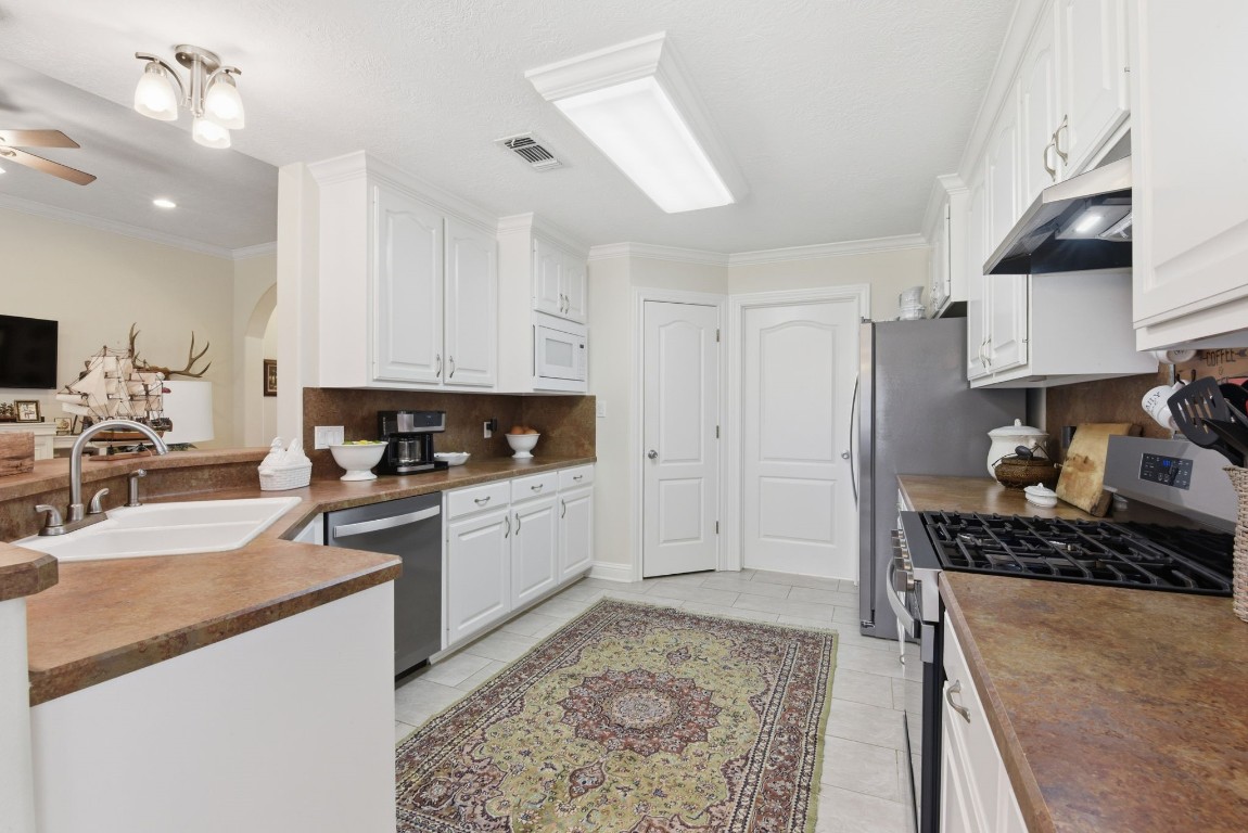 232 North Dixie Street Brenham, TX 77833 - Photo 19 of 41