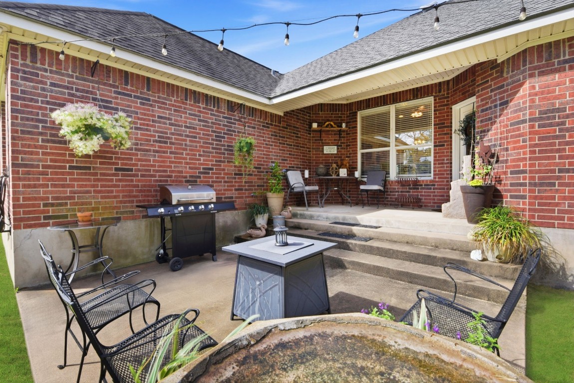 232 North Dixie Street Brenham, TX 77833 - Photo 37 of 41