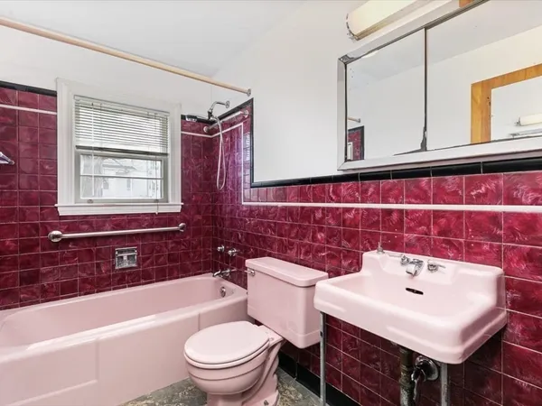 $395,000 | 234 Foster Street, Lowell, MA 01851