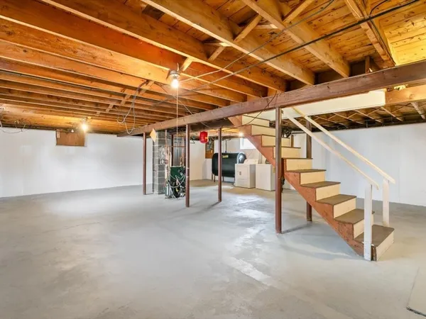 $395,000 | 234 Foster Street, Lowell, MA 01851