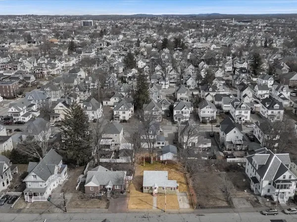 $395,000 | 234 Foster Street, Lowell, MA 01851