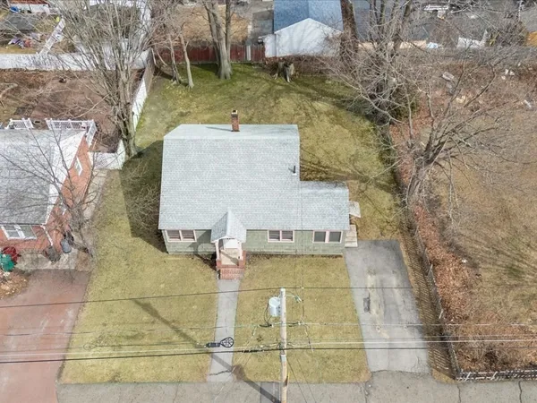 $395,000 | 234 Foster Street, Lowell, MA 01851