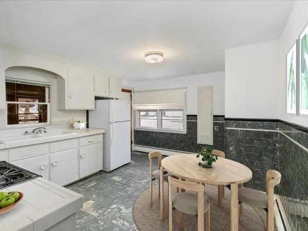 $395,000 | 234 Foster Street, Lowell, MA 01851