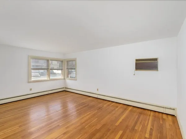 $395,000 | 234 Foster Street, Lowell, MA 01851