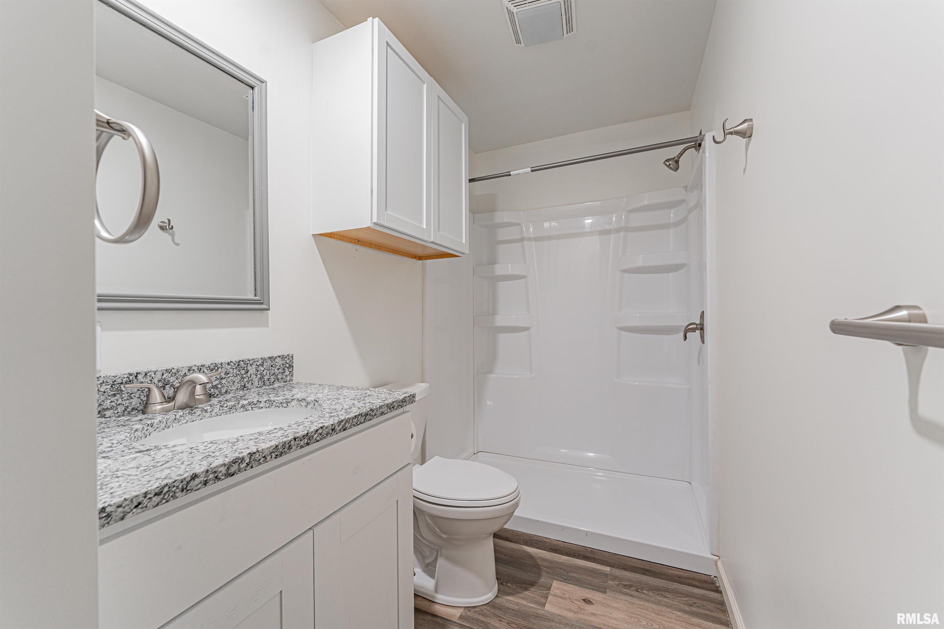 608 6th Street Lincoln, IL 62656 - Photo 14 of 15