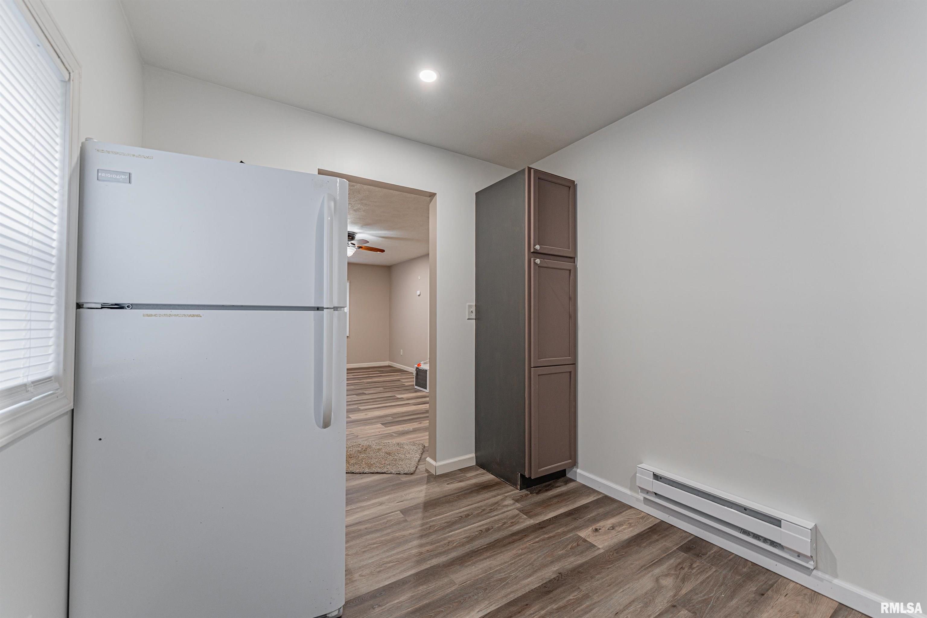 608 6th Street Lincoln, IL 62656 - Photo 9 of 15